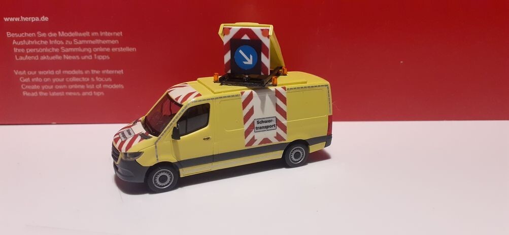 Foto 1 di 6