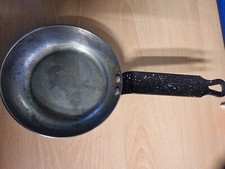 Vogue 12683 Black Iron Blini Pan Non Stick 13CM DIAMETER- PRE-OWNED