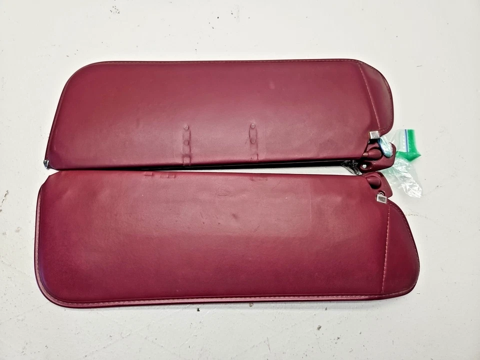 Par de parasol izquierdo derecho Chevy GMC C/K 1500 2500 1988-1998 ROJO GRANATE FABRICANTE DE EQUIPOS ORIGINALES 3628 Foto 2 de 4