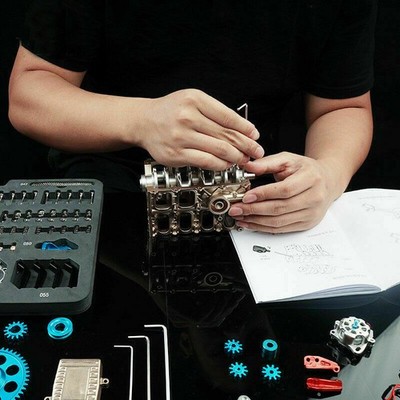 DM13 4-cylinder Inline Gasoline Engine Model Building Kits Full Metal Assembled