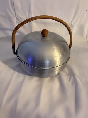 Retro 50s MIRRO Aluminum 3508 Bun Biscuit Warmer | Bamboo Handle