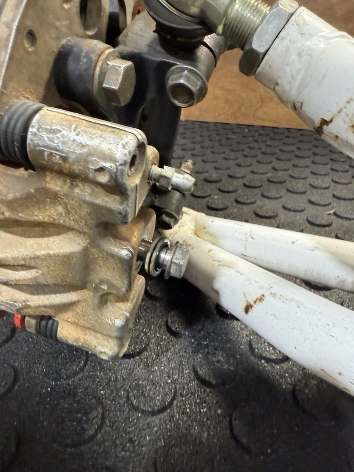 Ступицы передние рычаги 2012 Polaris Rzr 900 xp Super Atv передняя часть  - Изображение 4 из 4