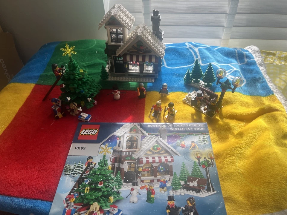 LEGO 10222 Winter Village Post Office, photo 1 of 4