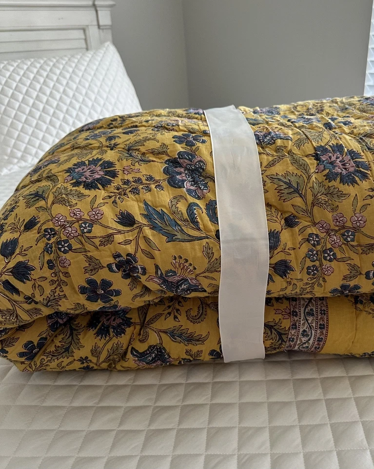 Edredón reversible Pottery Barn Bette King artesanal - oro amarillo - nuevo  Foto 2 de 2