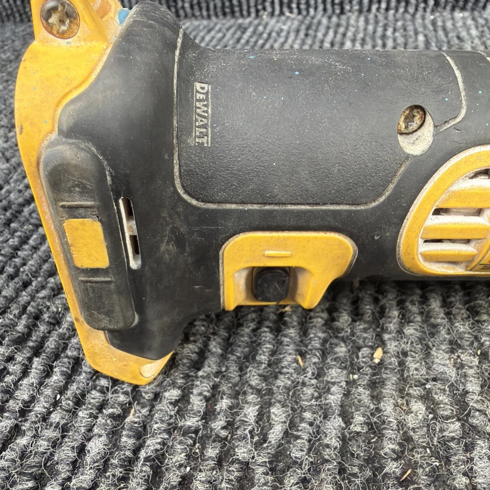 DEWALT 20V MAX 1/4 in. and 1/8 in. Cordless Drywall Cut-Out Tool DCS551 - Image 3 of 4