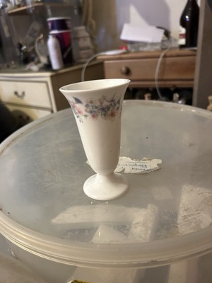 Kleine Wedgwood Trompetenvase