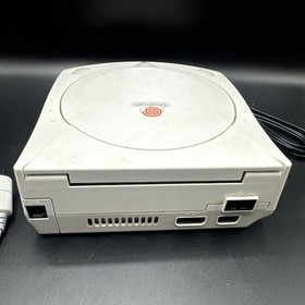 SEGA Dreamcast Console - White W/ 2 Controllers And 2 Games - TESTED & WORKING