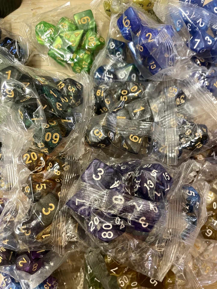 7 Dice Set Poly For RPG Role DnD D&D Polyhedral Coloured DD s X 3 sets at random - Image 2 of 2