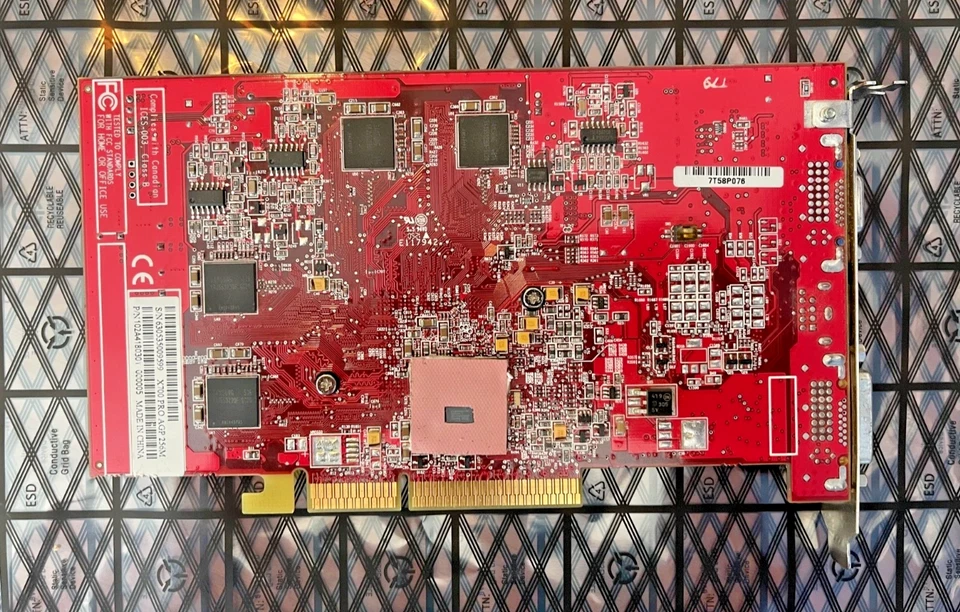 RARE ATI Radeon X700 Pro AGP 8x/4x 256MB Graphics Card VGA Win98 Retro Gaming PC - Image 2 of 2