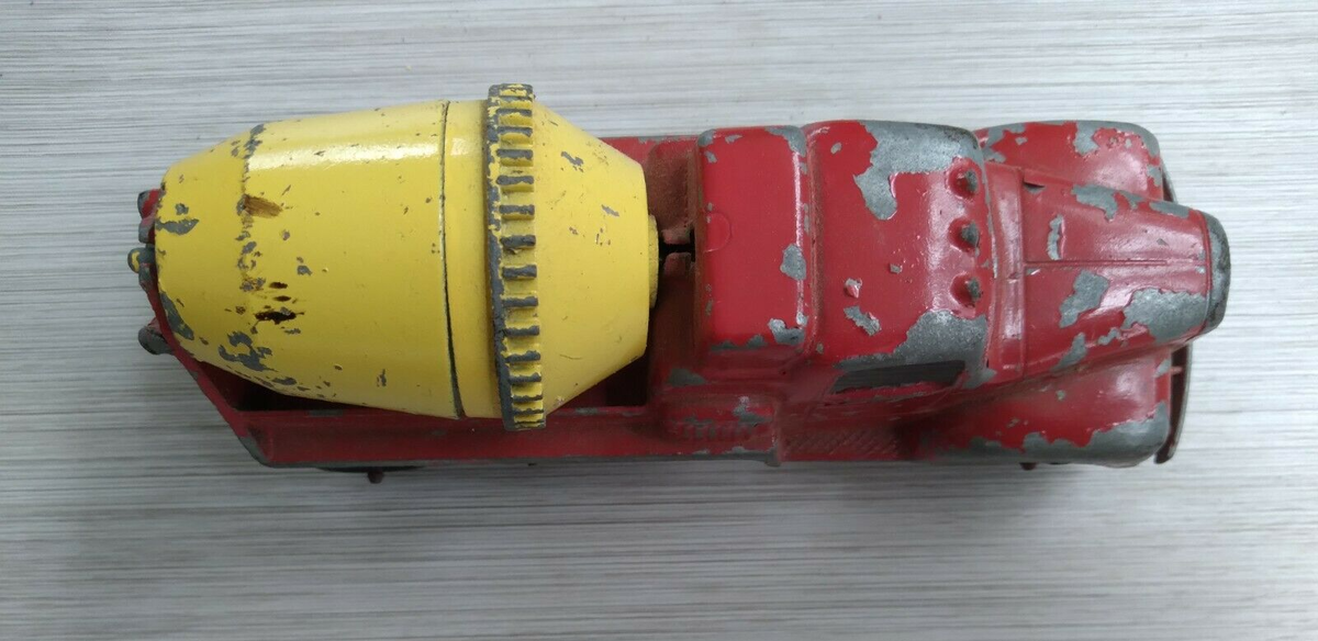 vintage TootsieToy P-10290 Cement Mixer toy Truck, Tootsie vintage TootsieToy P-10290 Cement Mixer toy Truck, Tootsie