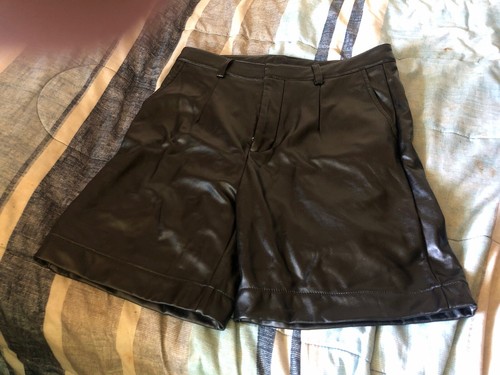 Fashion Nova Faux Leather Shorts--SIZE M - Picture 2 of 5