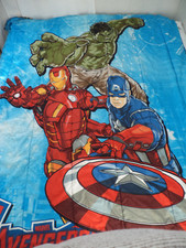 Jay Franco Marvel Avengers Team 4 Piece Twin Bed Set Reversible Comforter Sheets