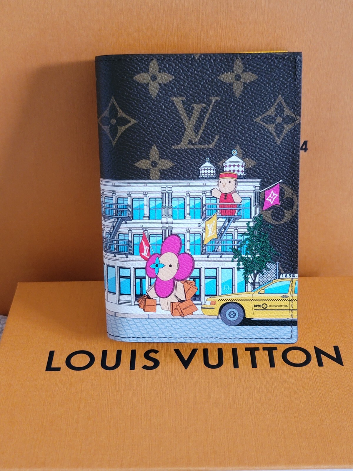 Louis Vuitton LV passport cover new Black Leather ref.237288 - Joli Closet