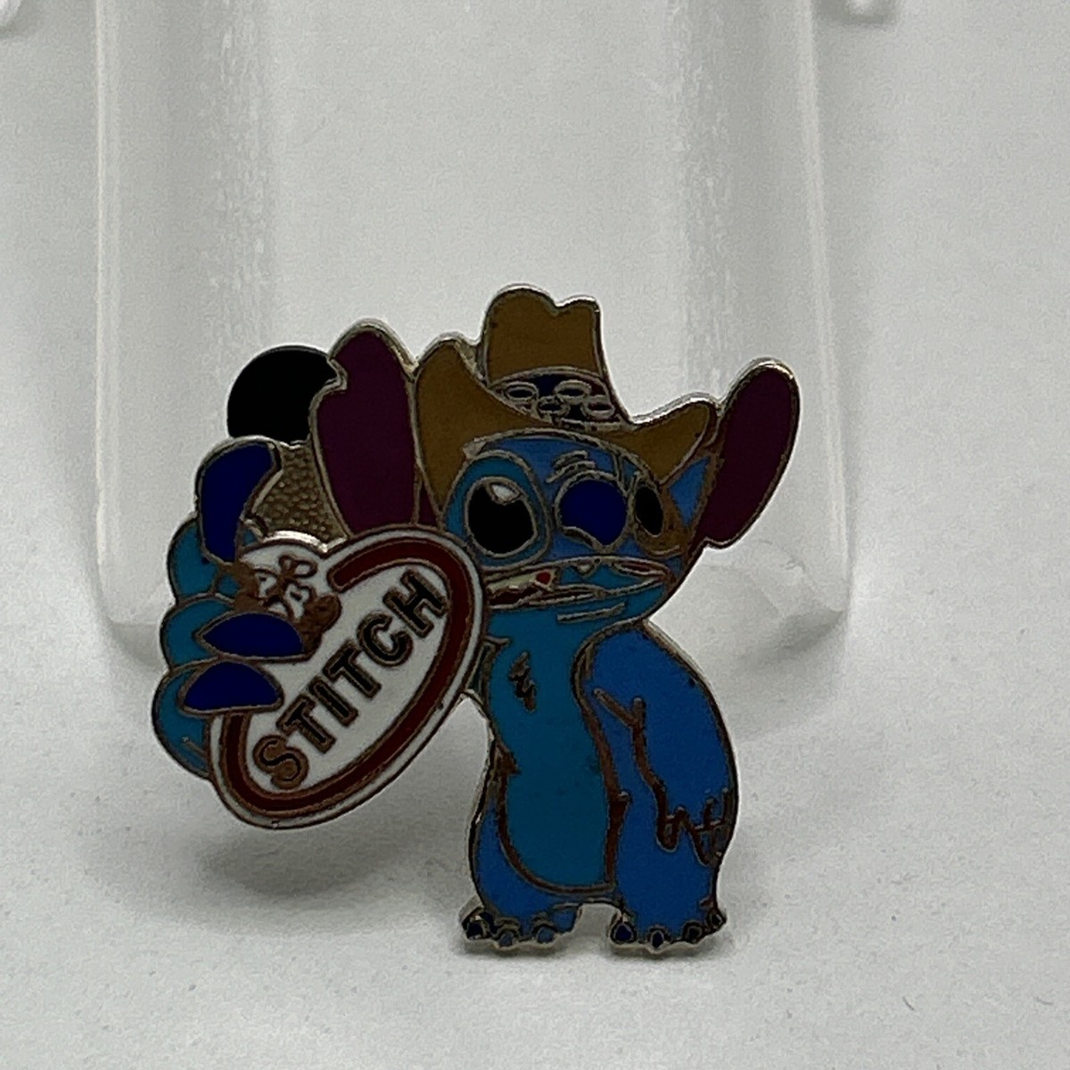 DISNEY PIN - LIMITED EDITION 1500 STITCH WITH NAME TAG CAST