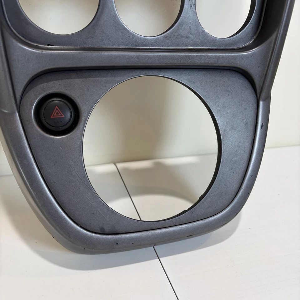 Radio bisel de tablero Honda Element 2003-2006 moldura ventilaciones peligro OEM 77250-SCV-A010-20 Foto 4 de 4