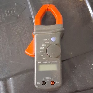 Fluke 30 Clamp Meter Current Probe 200A 400A 600V CAT III Made in Thailand
