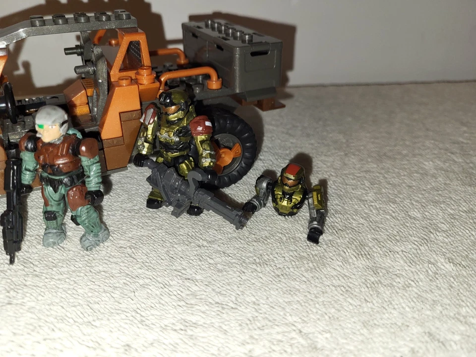 Halo Mega Bloks UNSC Spade vs Skirmisher Set 96981 Near Complete All Figures  - Image 2 of 4