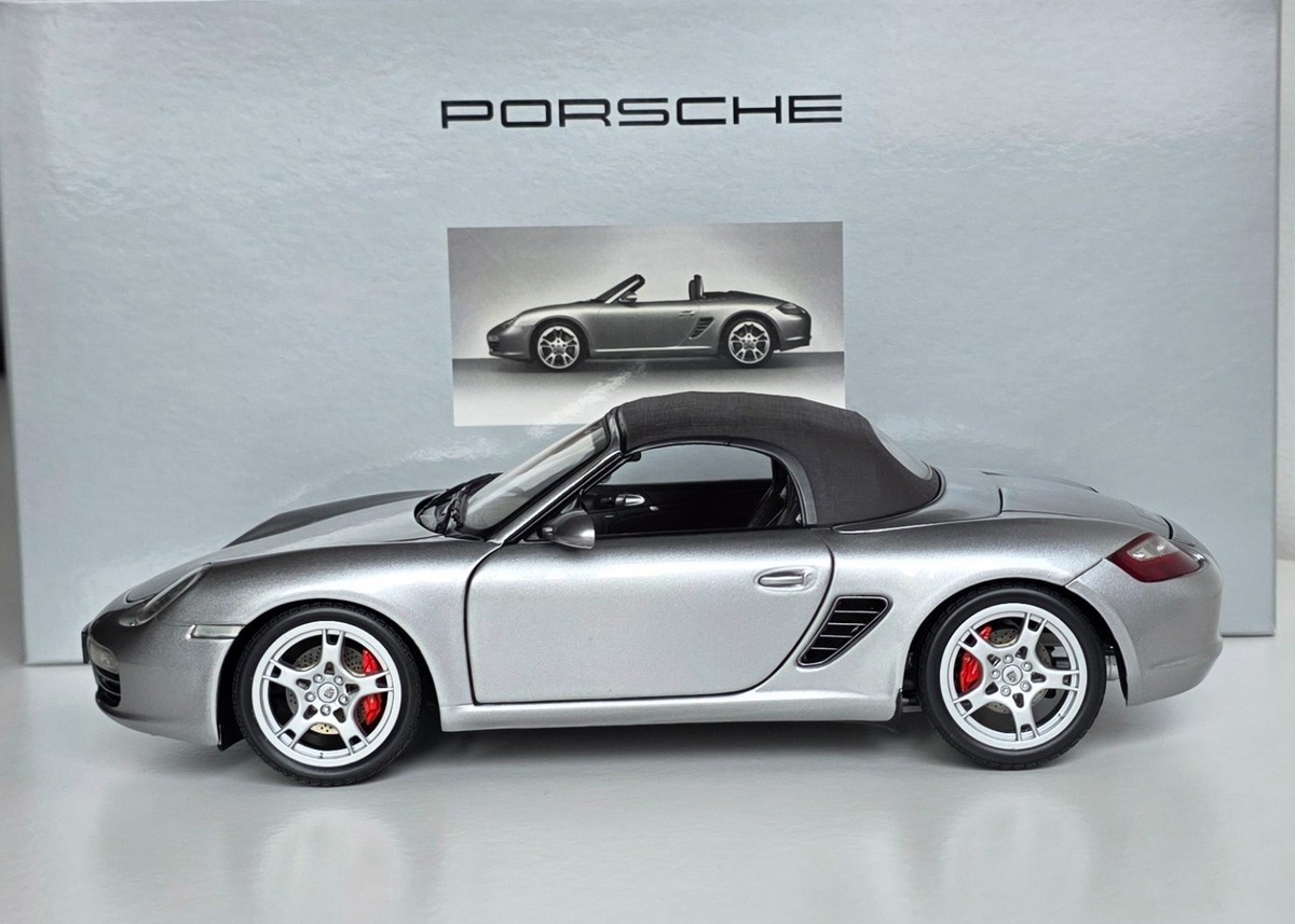 Porsche Boxster S 987 2005 Silver 1:18 Kyosho WAP 021 281 15