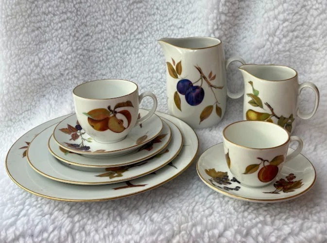 Royal Worcester Porcelain Cups & Saucers for sale | eBay