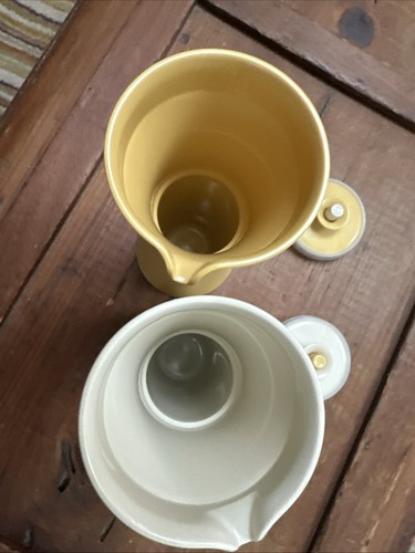 2 Vintage Tupperware 8 oz Oil & Vinegar /Salad Dressing Cruet, 1246-12 & 1246-8 - Picture 7 of 7