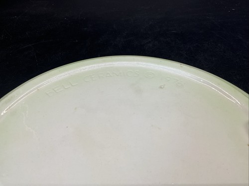 Vtg 1976 Ceramic Hand Painted Pie Dish Signed Eleanor * CHIP * 10” W - Picture 6 of 9