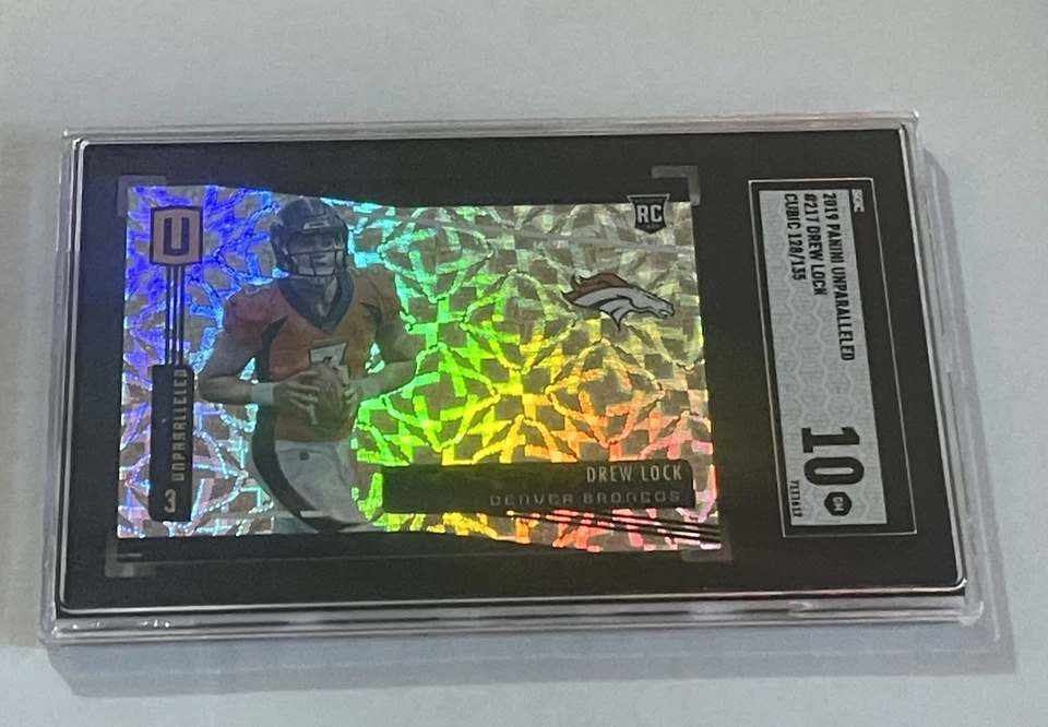Drew Lock 2019 Panini Unparalleled #217 Cubic Prizm RC 128/135 SGC GEM 10 💎 NFL - Imagem 4 de 4
