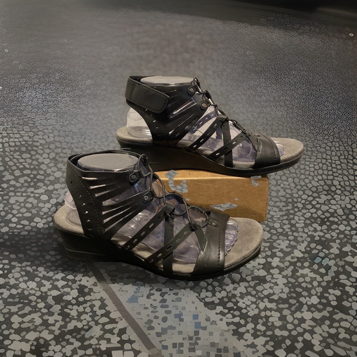 DIANTE Back design baretop ブラック BARETRAPS Black Sandals Open Toe Strappy Gladiator TIPTON Wms Size