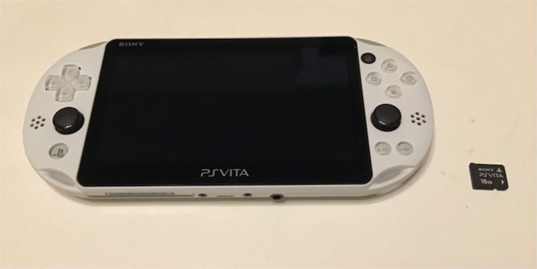 PlayStation Vita - Playstation vita 2000 ホワイト USED PS Playstation vita Wi-Fi model WHITE PCH-2000 ZA12