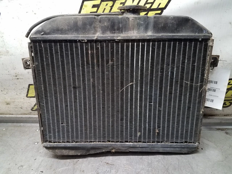 Radiator 1.8L AT Fits 1966 VOLVO 120 1180026 - Image 3 of 4