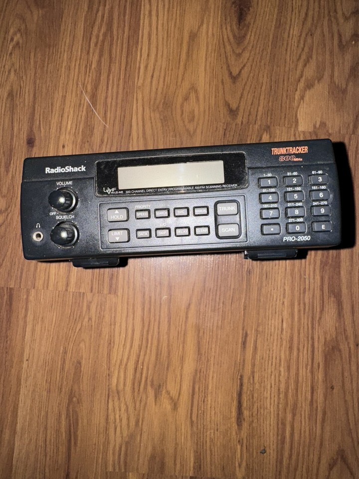 Radio Shack PRO2050 TrunkTracker 800MHz 300 Channel UNIT ONLY eBay