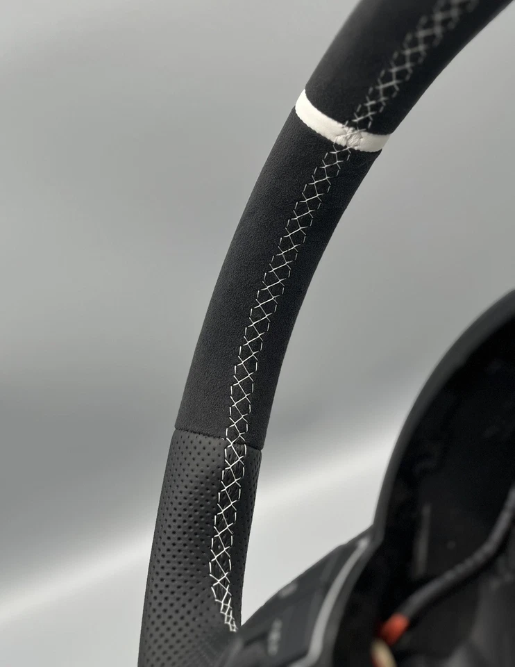 Audi A1 8X A4 B8 A6 C7 A7 A8 D4 Q3 Q7 Lenkrad neu beziehen mit Leder / Alcantara - Bild 4 von 4