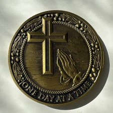 SERENITY PRAYER ONE DAY AT A TIME 1.75"  CHALLENGE COIN AA RECOVERY