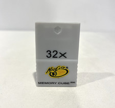 MAD CATZ 32x 32MB MEMORY CUBE 2043 GRAY MEMORY CARD 5657 FOR NINTENDO GAMECUBE