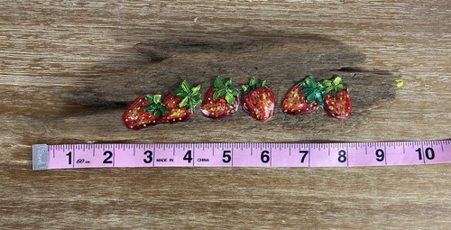 Vintage 3-D Strawberries Acrylic On Driftwood Painting Folk Art Detail Hanging - Picture 7 of 8