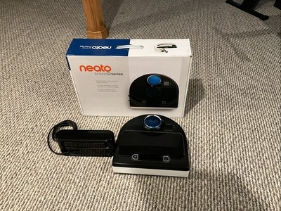 Neato Botvac Used Robotic Robot Vacuum -Black Top Cream Base with Charger & Box