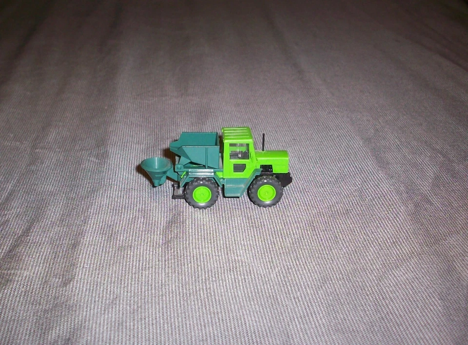 Wiking MB - Truck mit Kunstdüngerstreuer Best.Nr. 16385 Neu ! - Bild 3 von 4