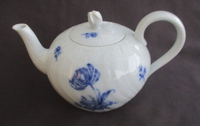 Hutschenreuther Dresden blaue Blume Teekanne