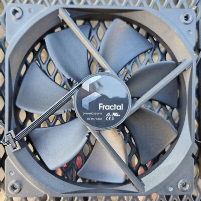 Fractal Dynamic X2 GP14 Gehäuselüfter (140 x 140 x 25 mm 1000 RPM DC 12V 0.20A)