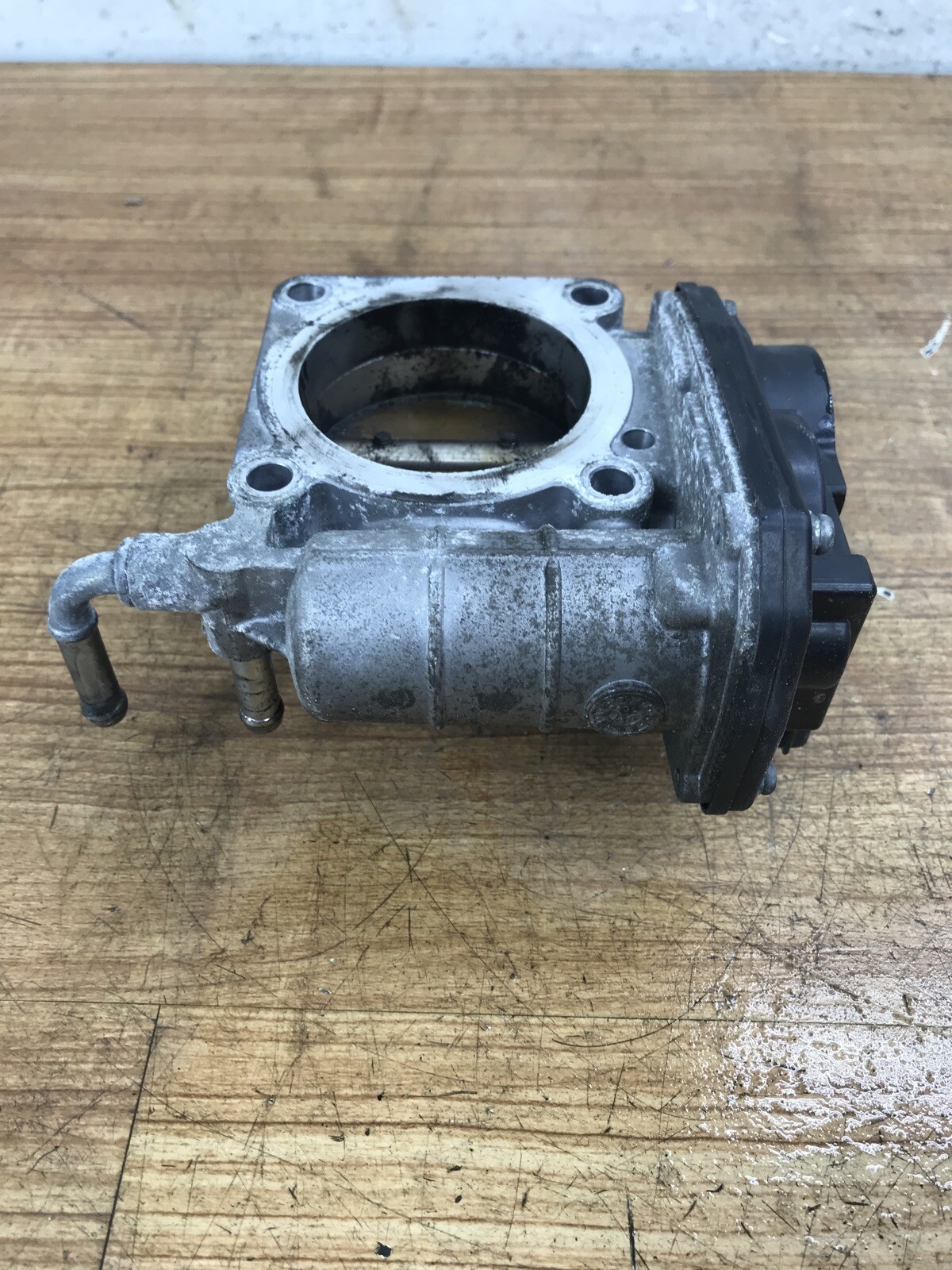 20082013 Infiniti G35 G37 Right side throttle body assembly RME6021