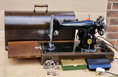 Vintage Singer 201K electric sewing machine with Bentwood case - Picture 4 of 14
