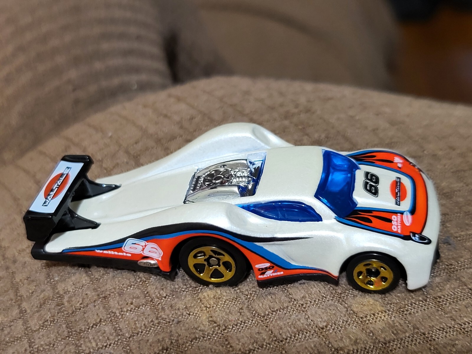Picture 1 of 5