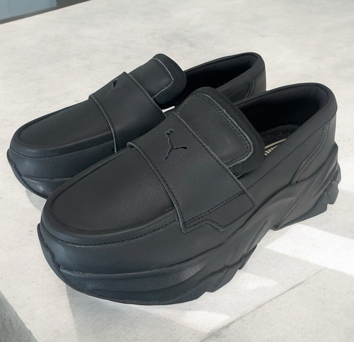 Mules / Loafers CORKYS Pour Femme - Taille US 6 - Noir Multicolore - Occasion Très Bon État
