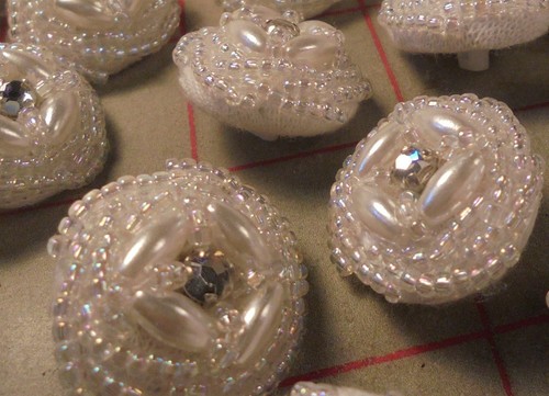 5 Vintage handgefertigte Brautknöpfe Strass Mitte 4 ovale & kleine Perlen weiß AB - Bild 1 von 12