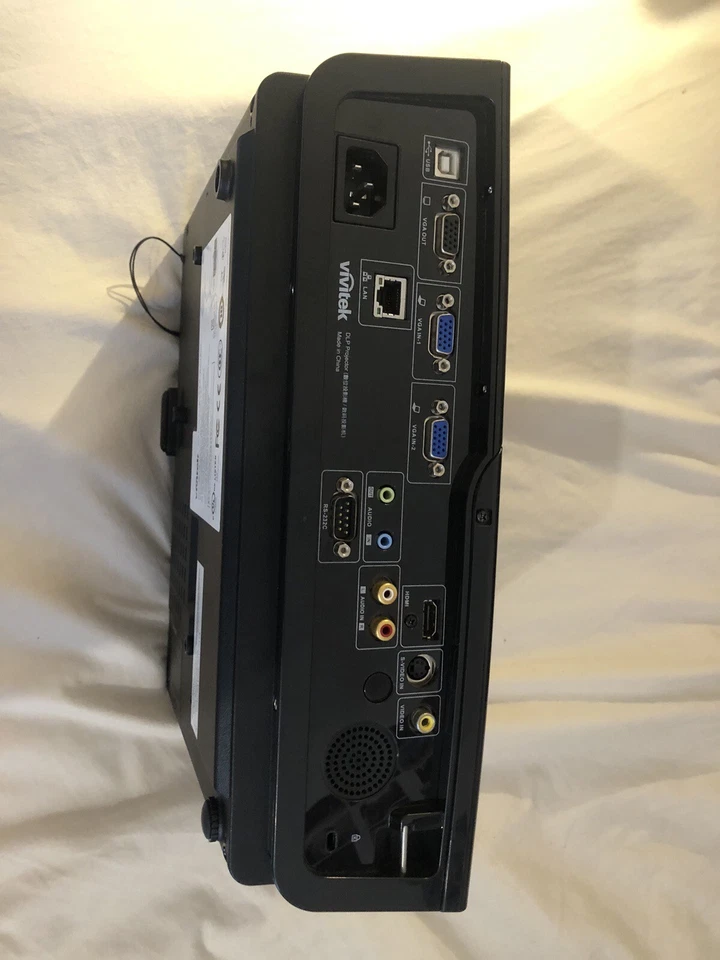 Vivitek D940vx Projector 4300 lumens (check Description) - Image 4 of 4