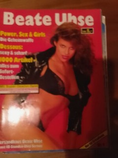 Beate Uhse Katalog rot