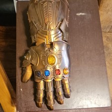 metal Infinity Gauntlet with removable stones