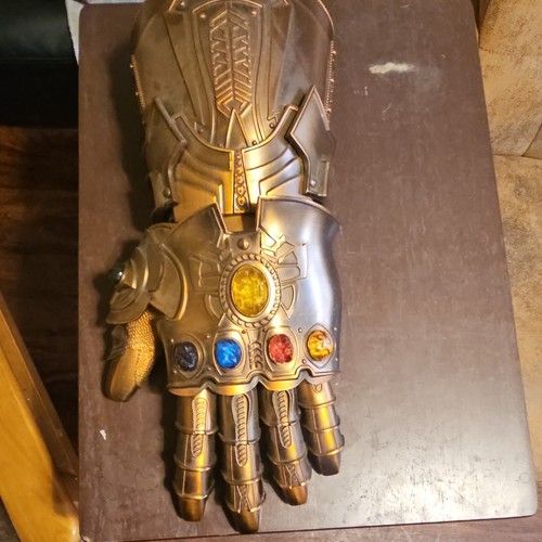 metal Infinity Gauntlet with removable stones