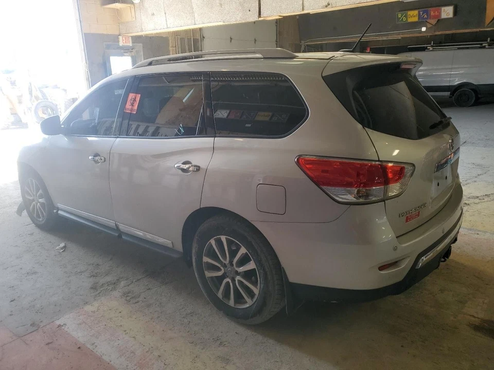 二手后左门内部装饰面板 适合:2015 年日产探路者 A 级 — 第 3/4 张图片