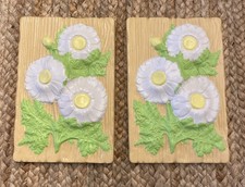 Vintage Floral Daisy Wall Plaques Set 2 Faux Wood Look Cottage Decor MCM