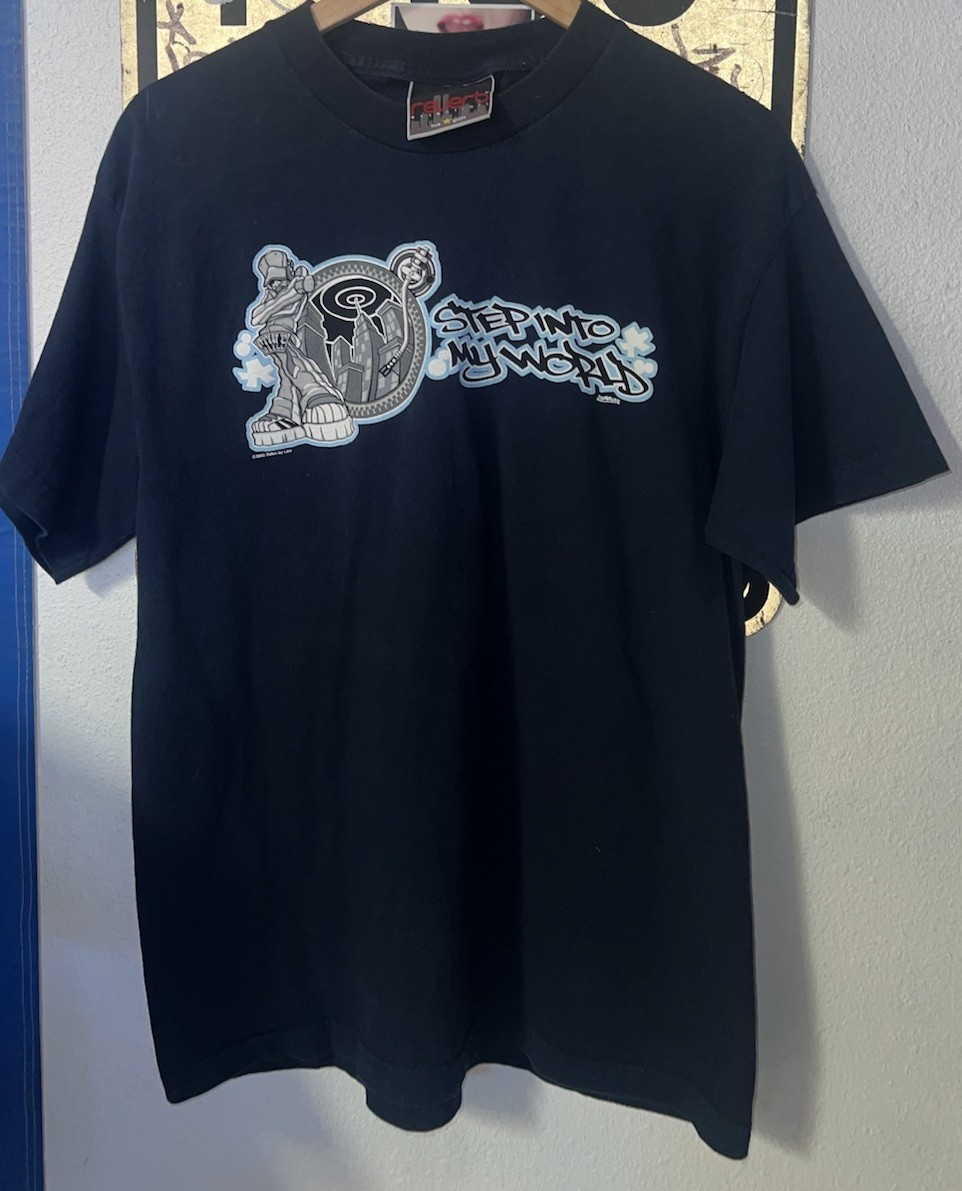 Vintage Y2K REVERB Step Into My World Hip Hop Elements Graffiti Character Tee L